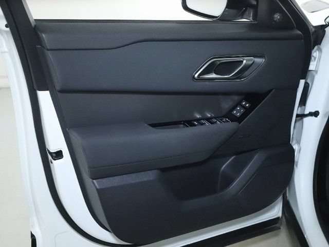 Certified 2025 Land Rover Range Rover Velar Dynamic SE AWD/4WD image 31
