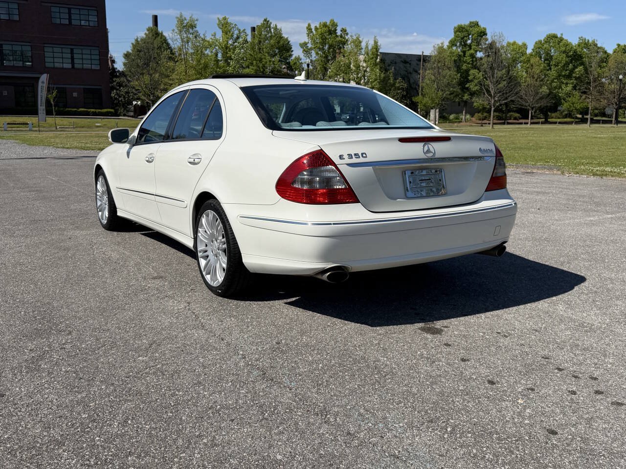 Used 2008 Mercedes-Benz E 350 4MATIC Sedan image 22