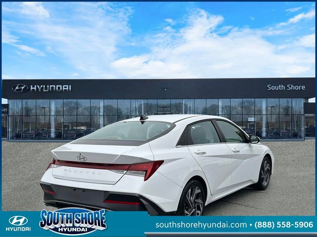 Used 2025 Hyundai Elantra SEL FWD image 6