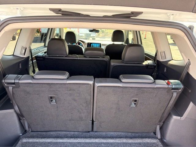 Used 2024 Volkswagen Atlas SE w/ Panoramic Sunroof Package image 10