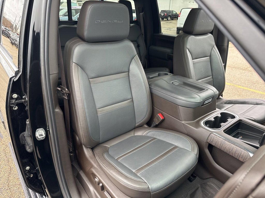 Used 2021 GMC Sierra 2500 Denali w/ Denali Ultimate Package image 21