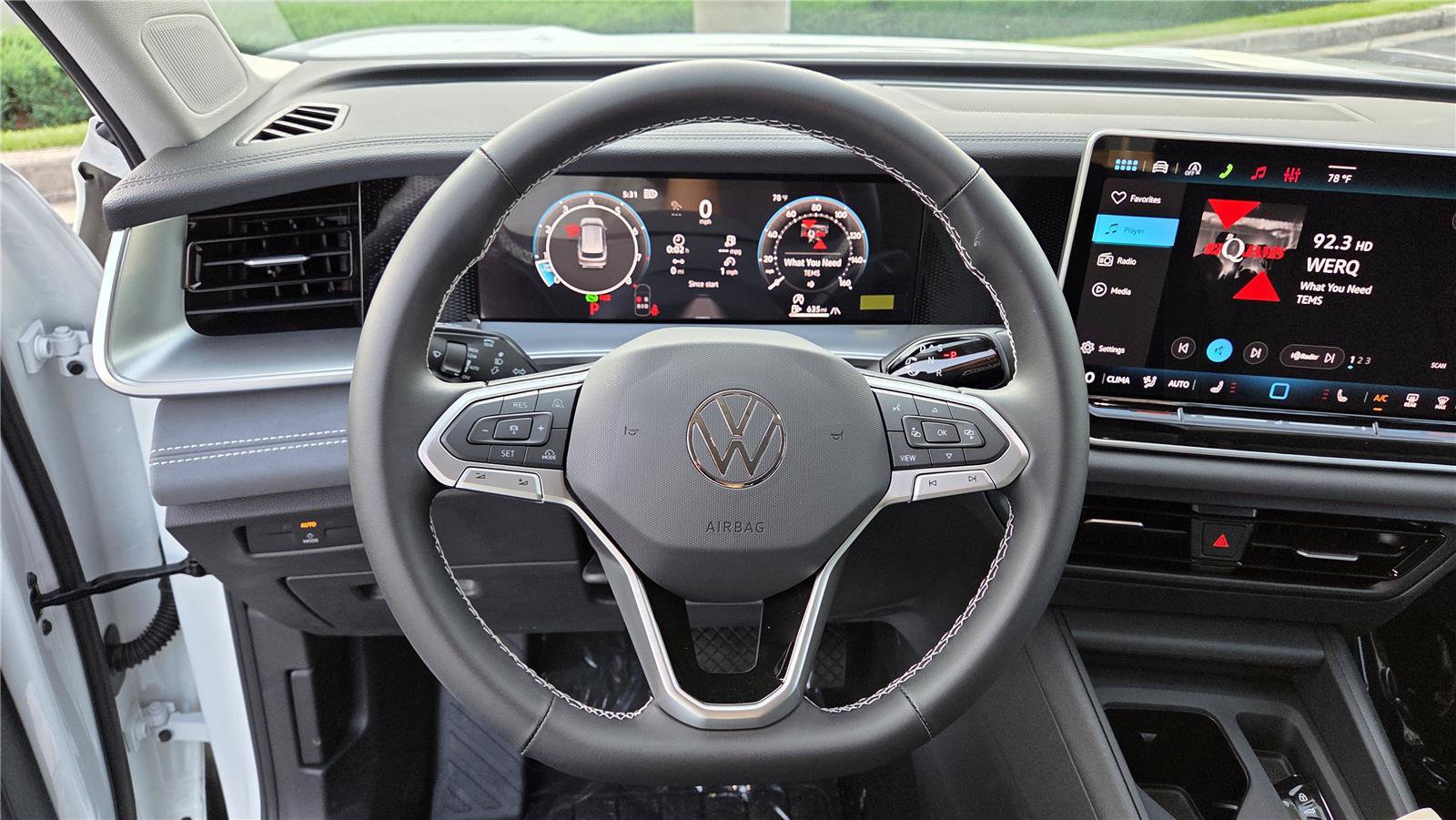 New 2026 Volkswagen Tiguan SE AWD/4WD image 16