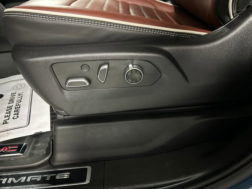 Used 2025 GMC Sierra 2500 Denali Ultimate image 13