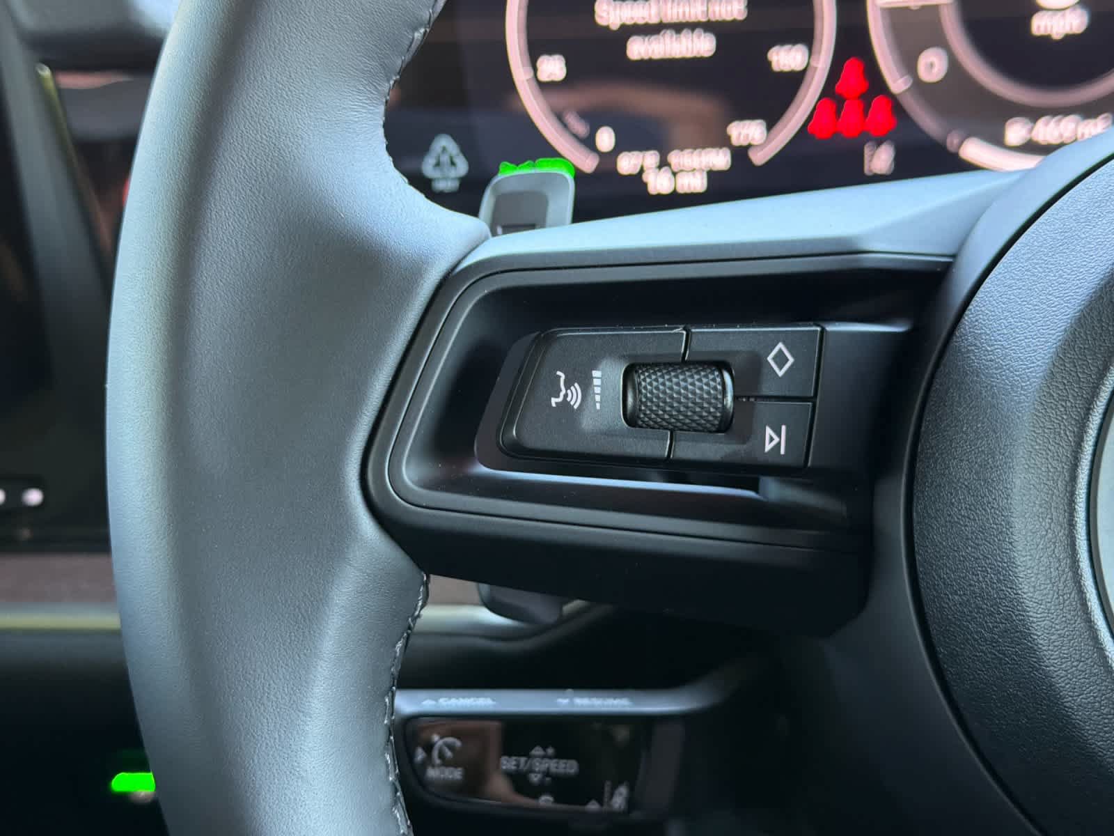 New 2026 Porsche Cayenne AWD/4WD image 27