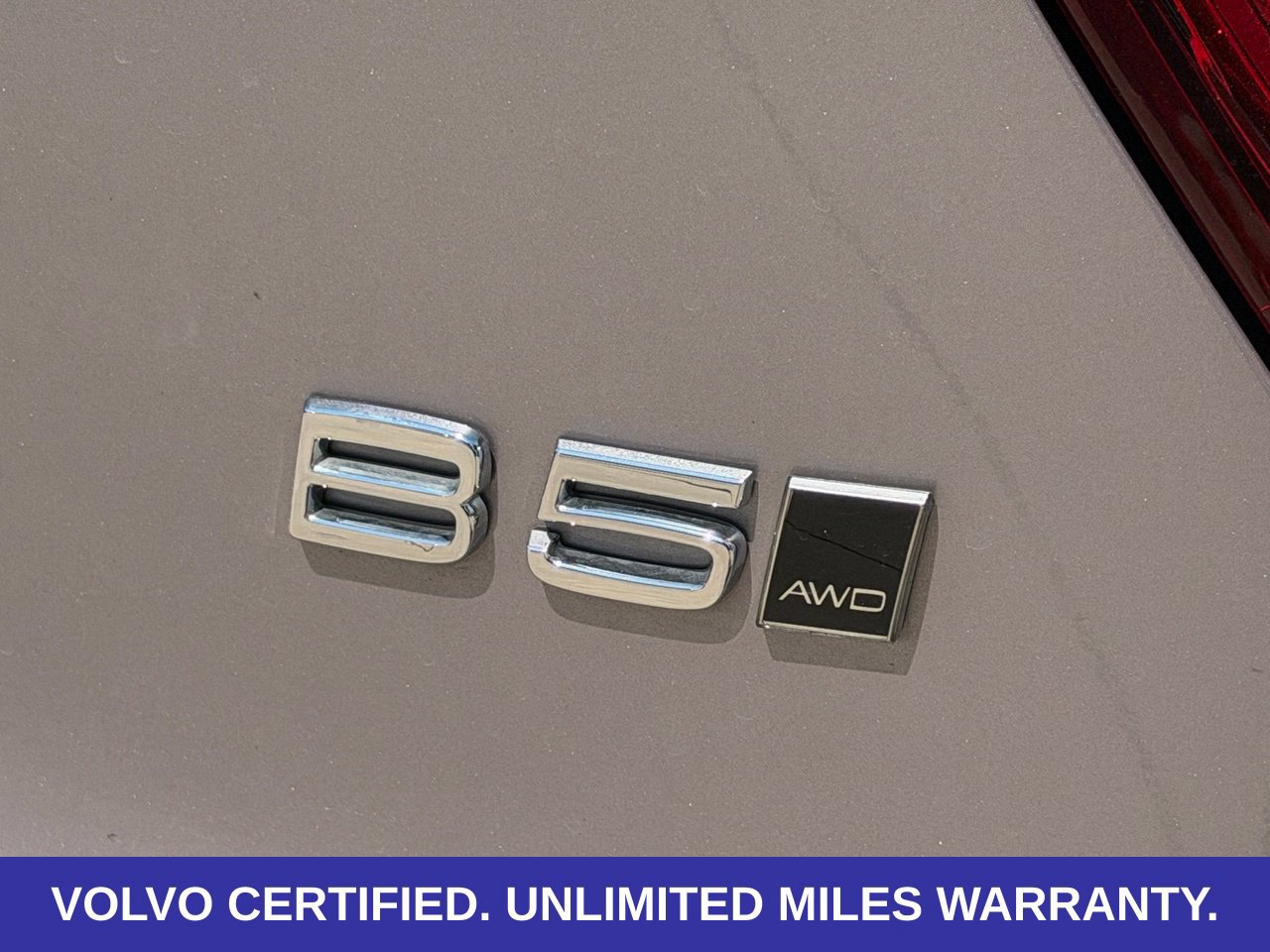 Certified 2026 Volvo XC40 B5 Plus AWD/4WD image 10
