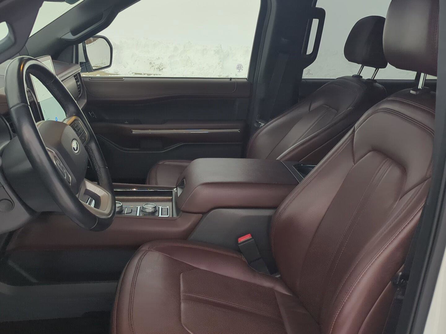 Used 2022 Ford Expedition Max Limited image 14