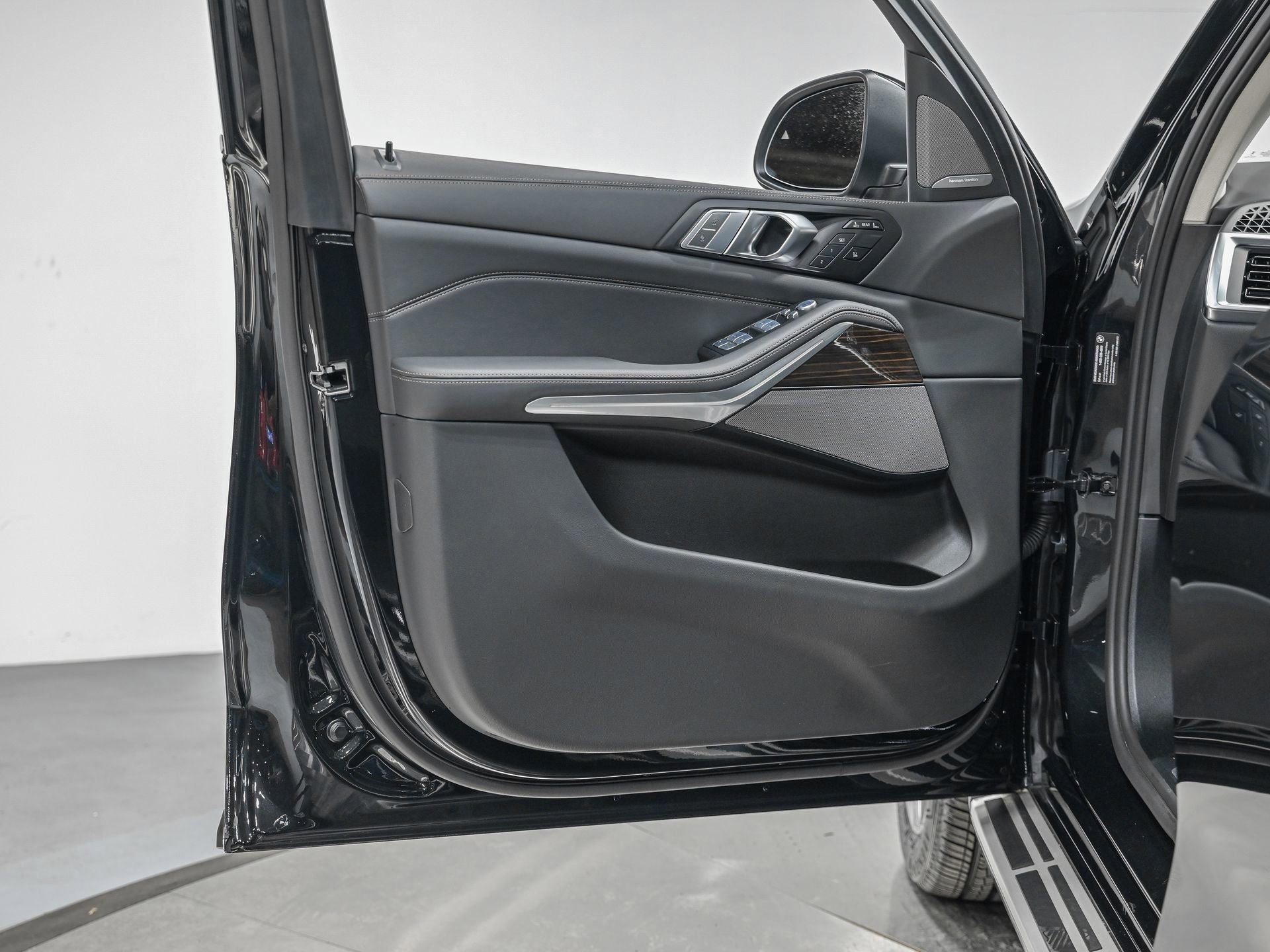 Used 2026 BMW X7 xDrive40i image 12