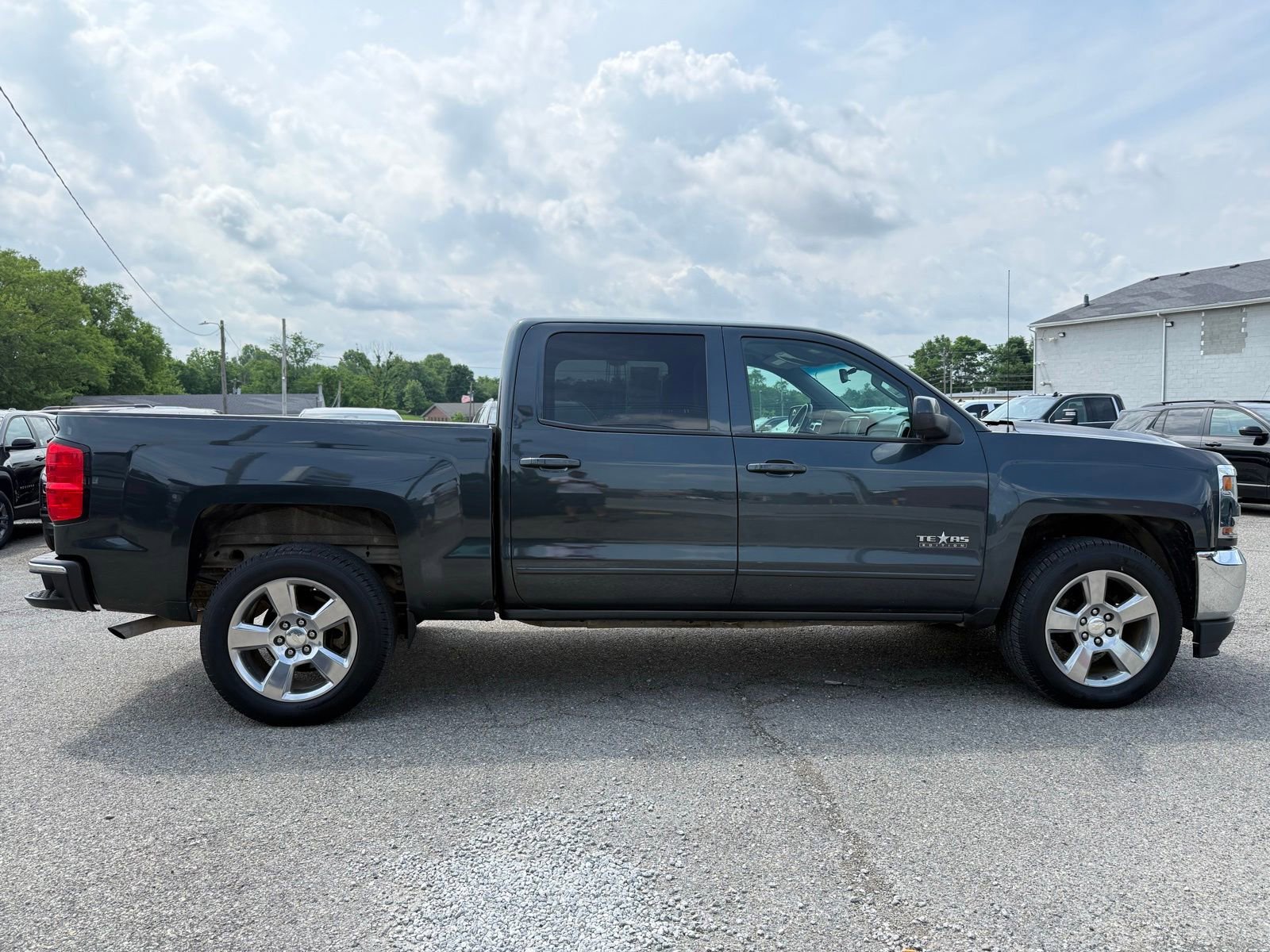 Used 2017 Chevrolet Silverado 1500 LT w/ Texas Edition RWD image 8