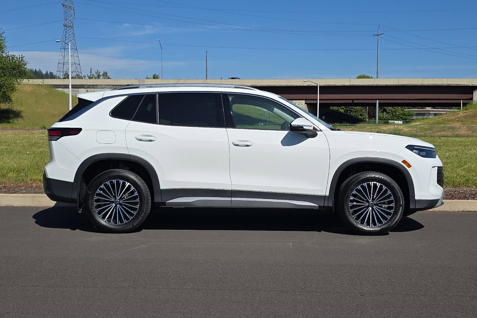 New 2026 Volkswagen Tiguan S AWD/4WD video 2
