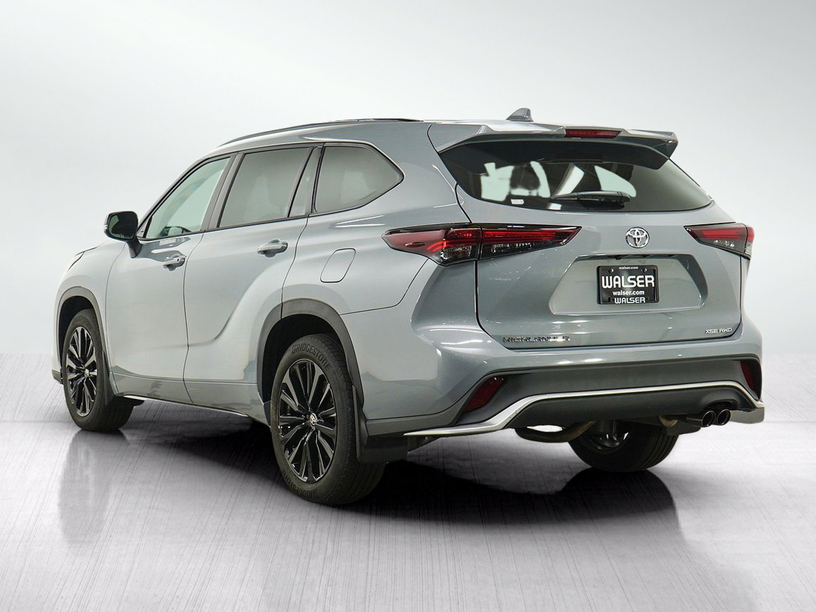 Certified 2025 Toyota Highlander XSE AWD/4WD image 3