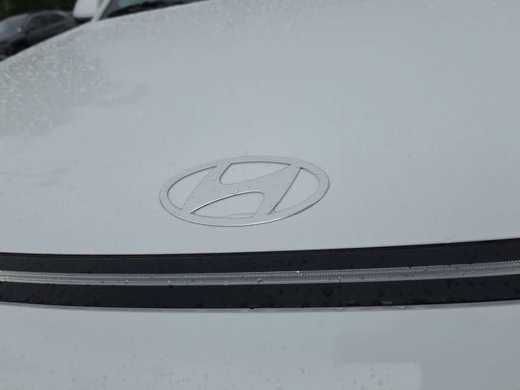 New 2027 Hyundai Kona SE FWD image 12