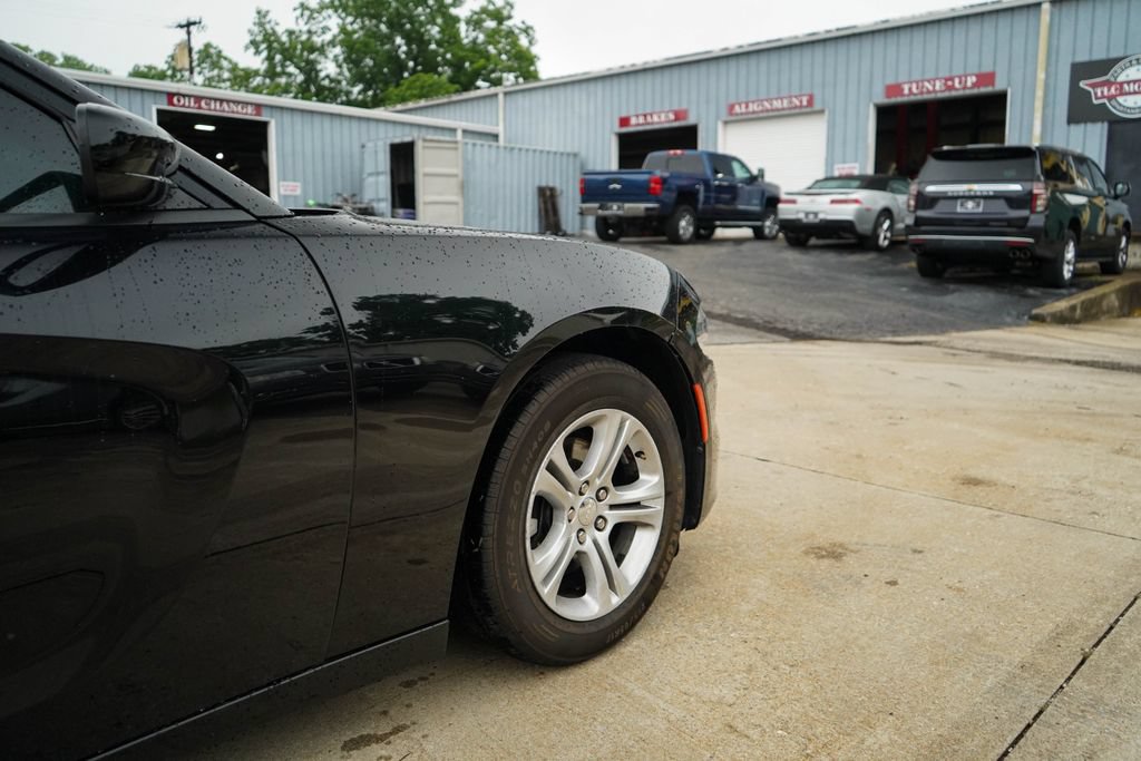 Used 2021 Dodge Charger SXT w/ Leather Interior Group RWD image 18