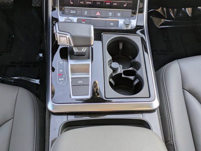Used 2025 Audi Q7 3.0T Premium Plus image 17