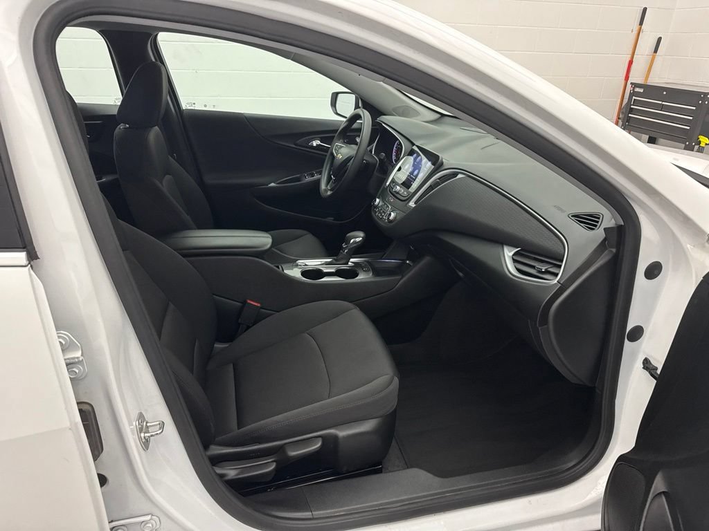 Used 2024 Chevrolet Malibu LT FWD image 37