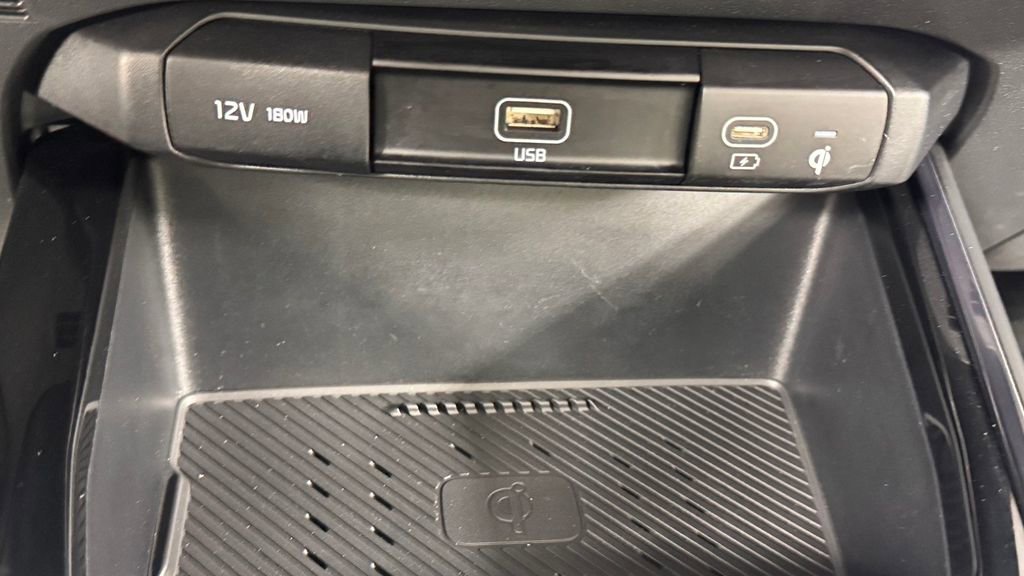 Used 2025 Kia Niro EX FWD image 30
