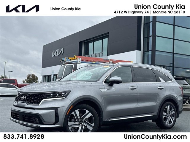 Used 2023 Kia Sorento SX Prestige w/ Panoramic Sunroof Package