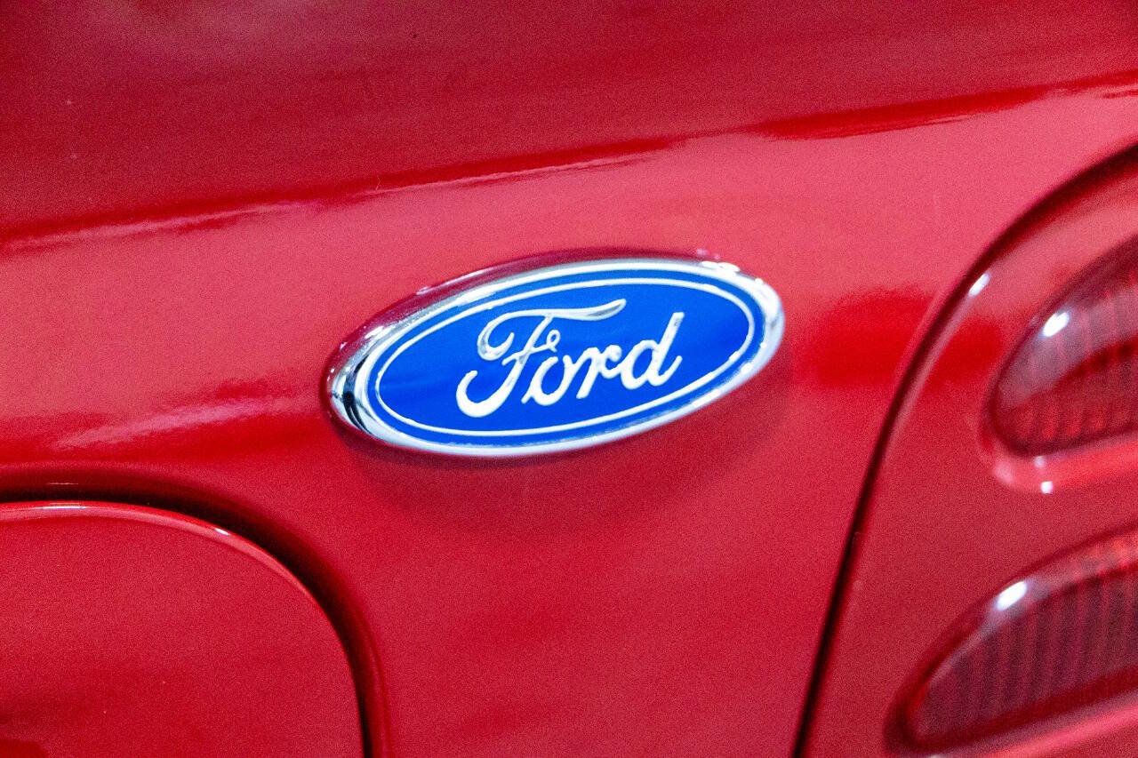 Used 1994 Ford Mustang GT RWD image 36
