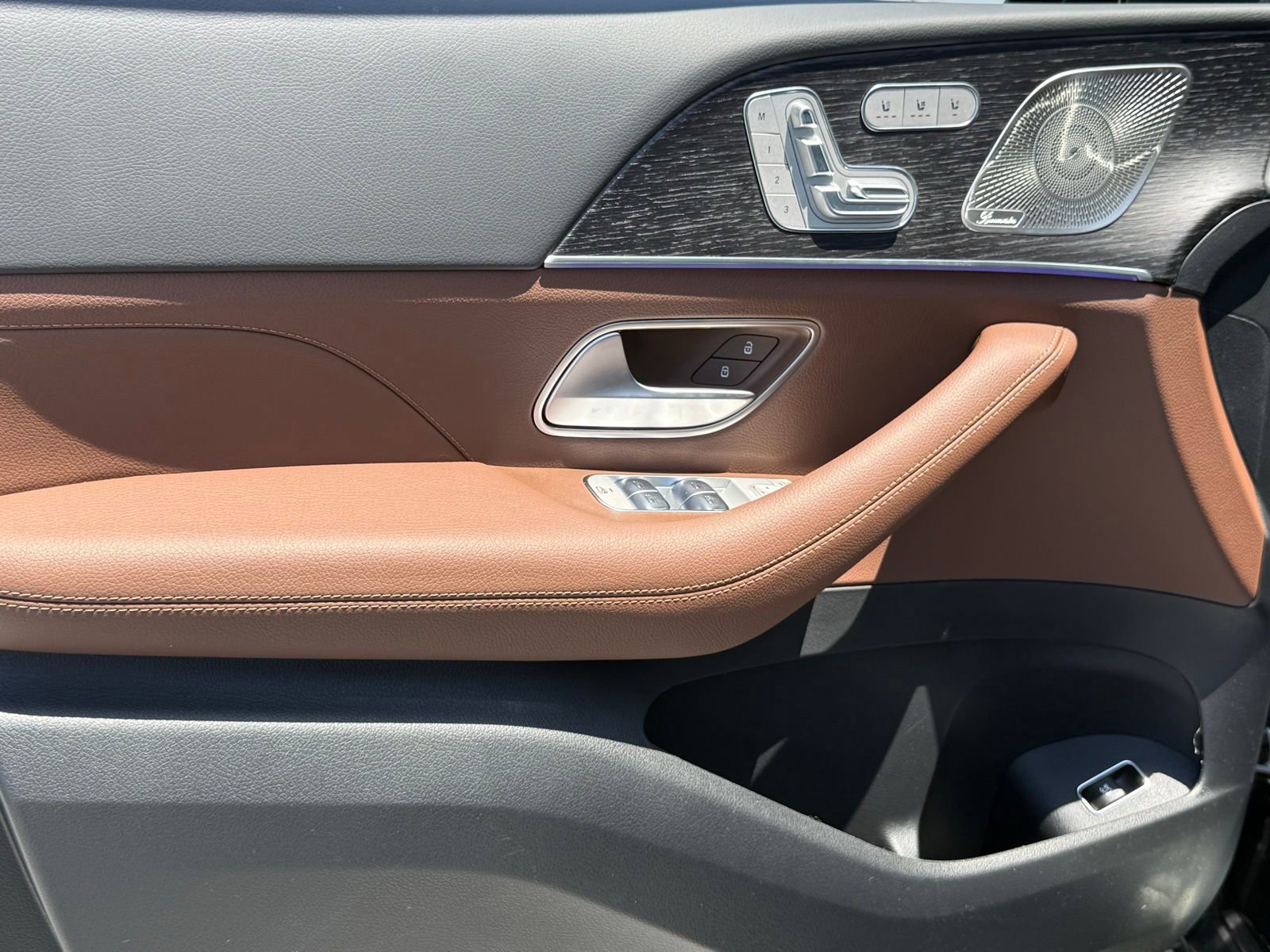New 2026 Mercedes-Benz GLS 450 4MATIC image 15