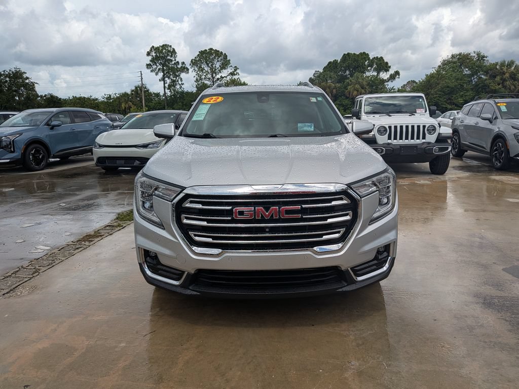 Used 2022 GMC Terrain SLT w/ Infotainment Package II FWD image 4