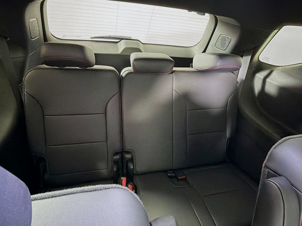 New 2026 Chevrolet Traverse RS w/ LPO, Floor Liner Package AWD/4WD image 23