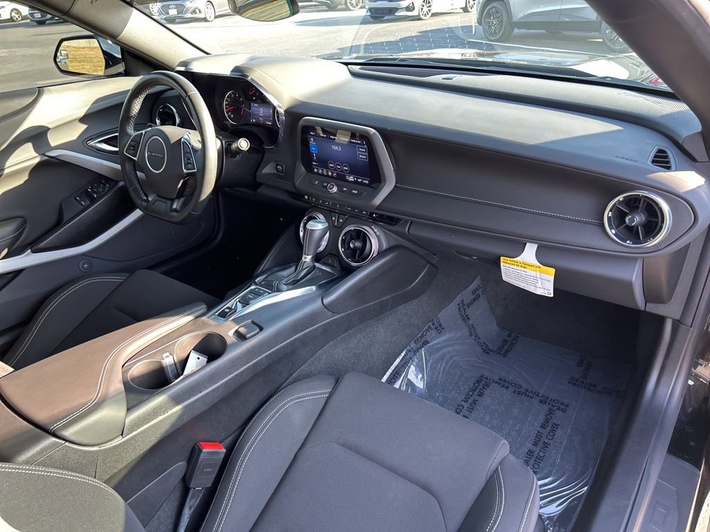 Used 2023 Chevrolet Camaro LT w/ Technology Package image 38