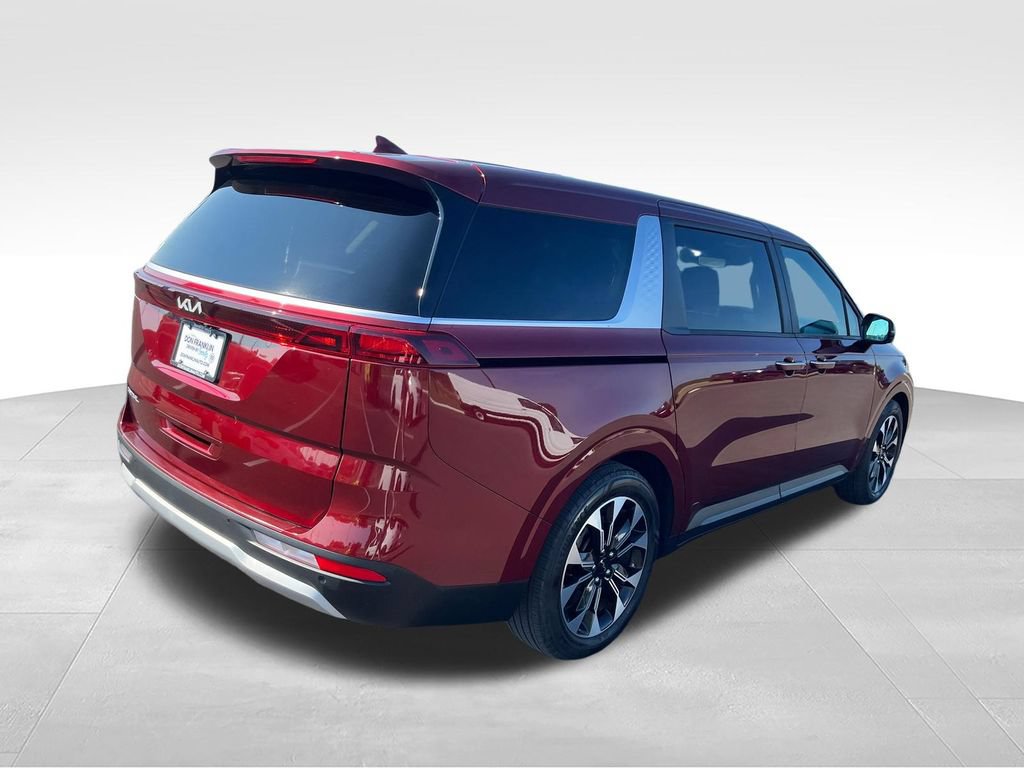 Used 2023 Kia Carnival EX FWD image 5