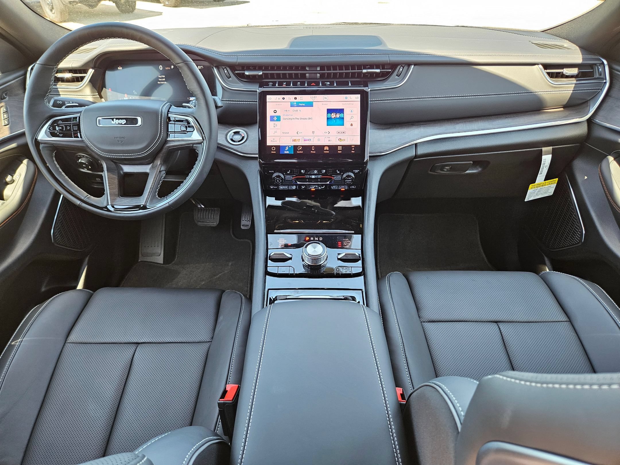 New 2025 Jeep Grand Cherokee L Overland w/ Advanced Protech Group III AWD/4WD image 15