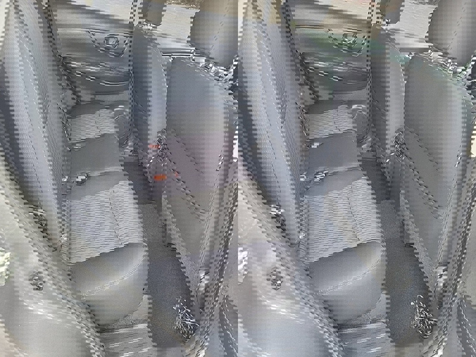 Used 2017 Nissan Rogue S image 13