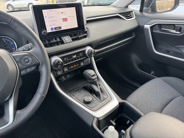 Used 2024 Toyota RAV4 XLE image 9
