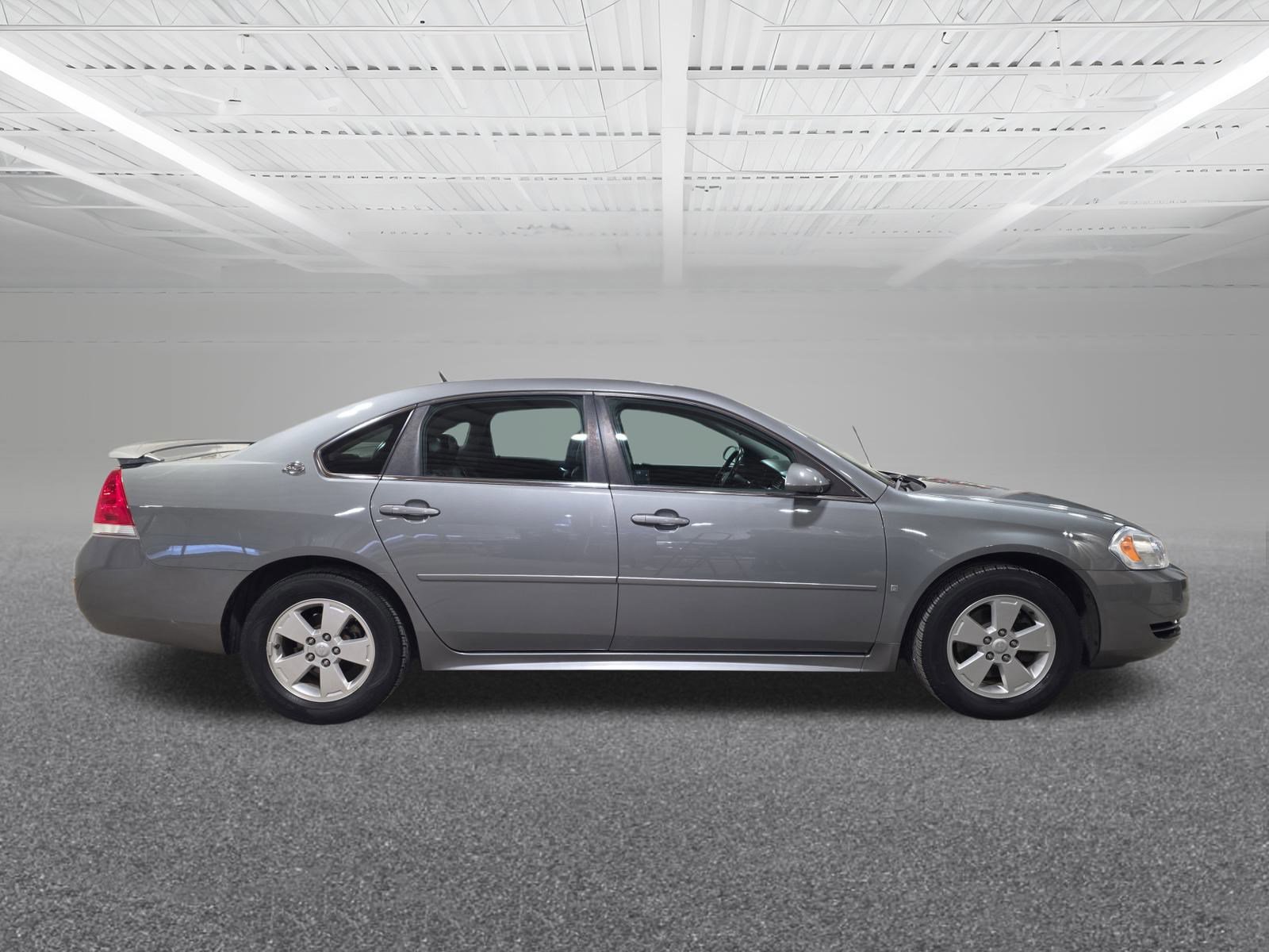 Used 2009 Chevrolet Impala LT w/ Luxury Edition Package image 5