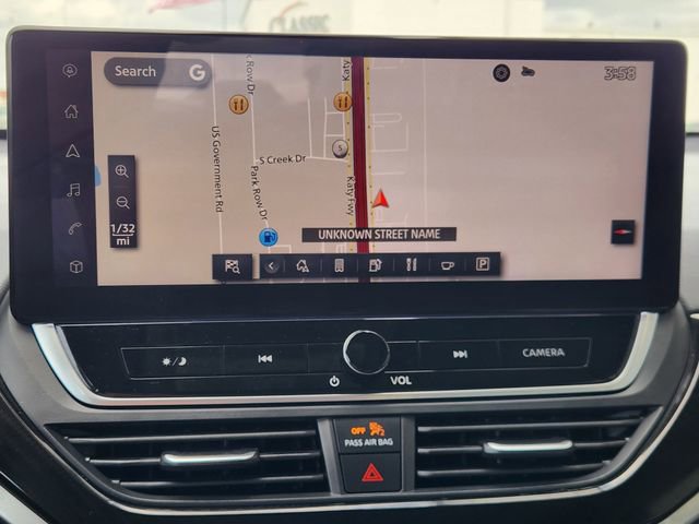 Used 2024 Nissan Altima 2.5 SR w/ SR Premium Package image 16