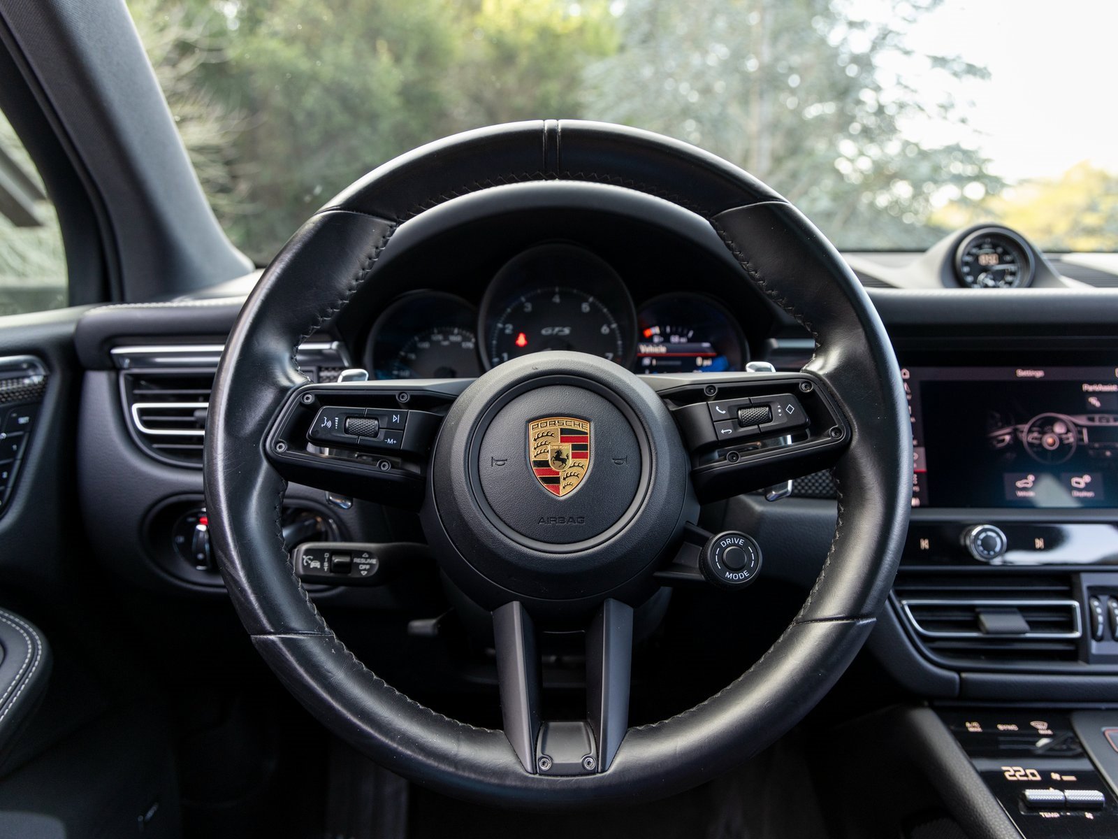 Certified 2023 Porsche Macan GTS image 33