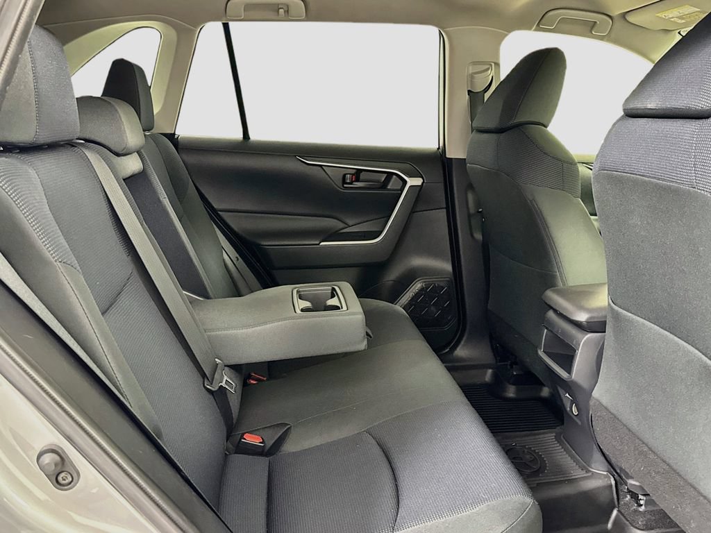 Used 2019 Toyota RAV4 LE w/ All Weather Liner Package AWD/4WD image 24