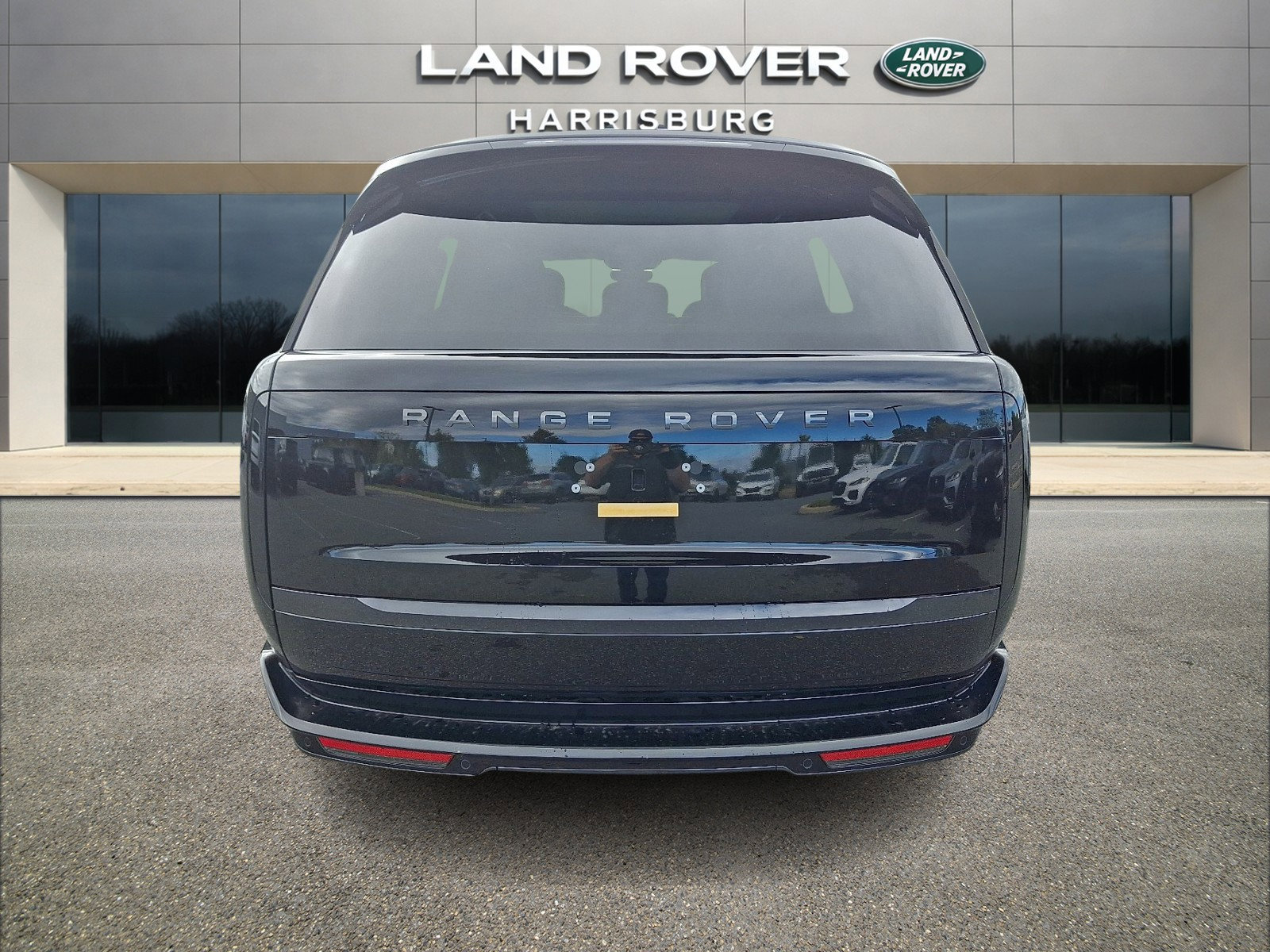 New 2025 Land Rover Range Rover SE AWD/4WD image 4