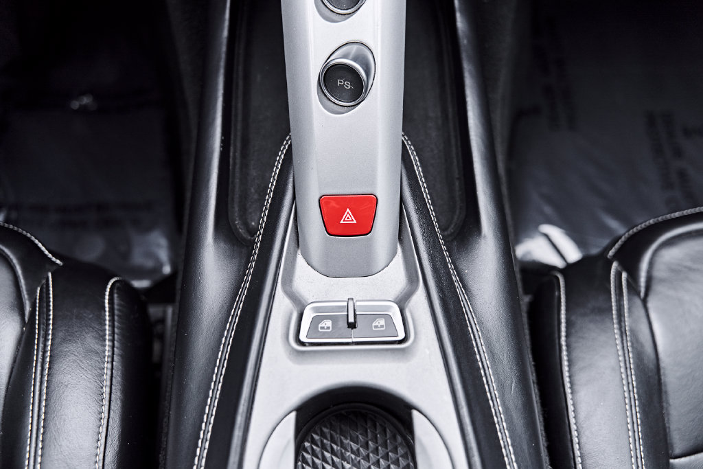 Used 2015 Ferrari F12 Berlinetta RWD image 68