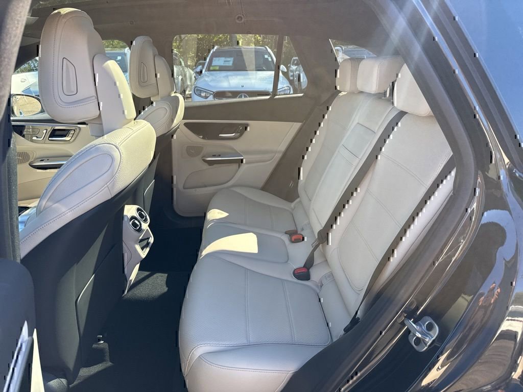 Used 2026 Mercedes-Benz GLC 300 4MATIC image 17