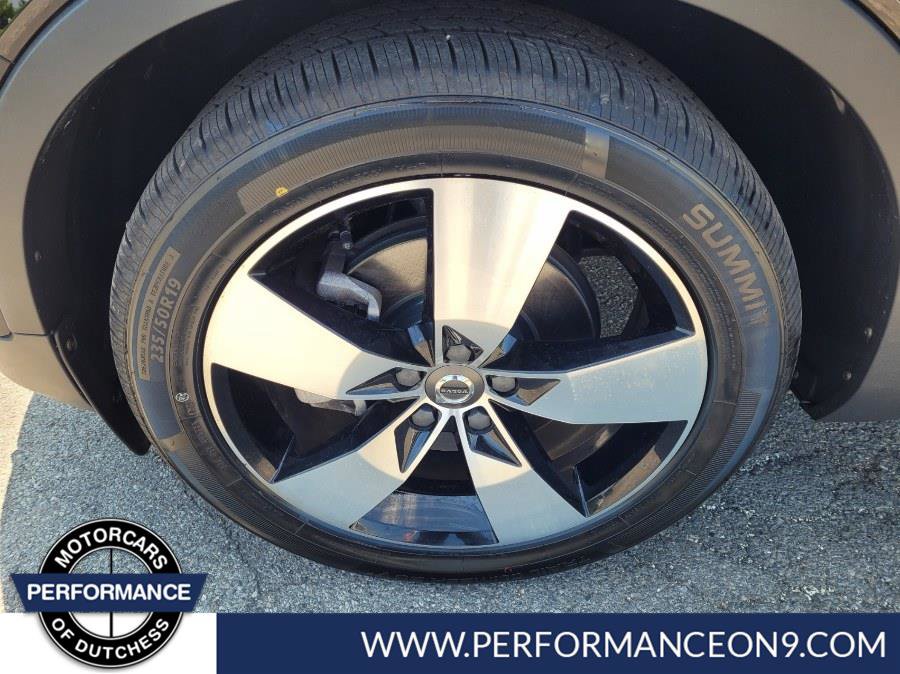 Used 2020 Volvo XC40 T5 Momentum w/ Protection Package AWD/4WD image 12