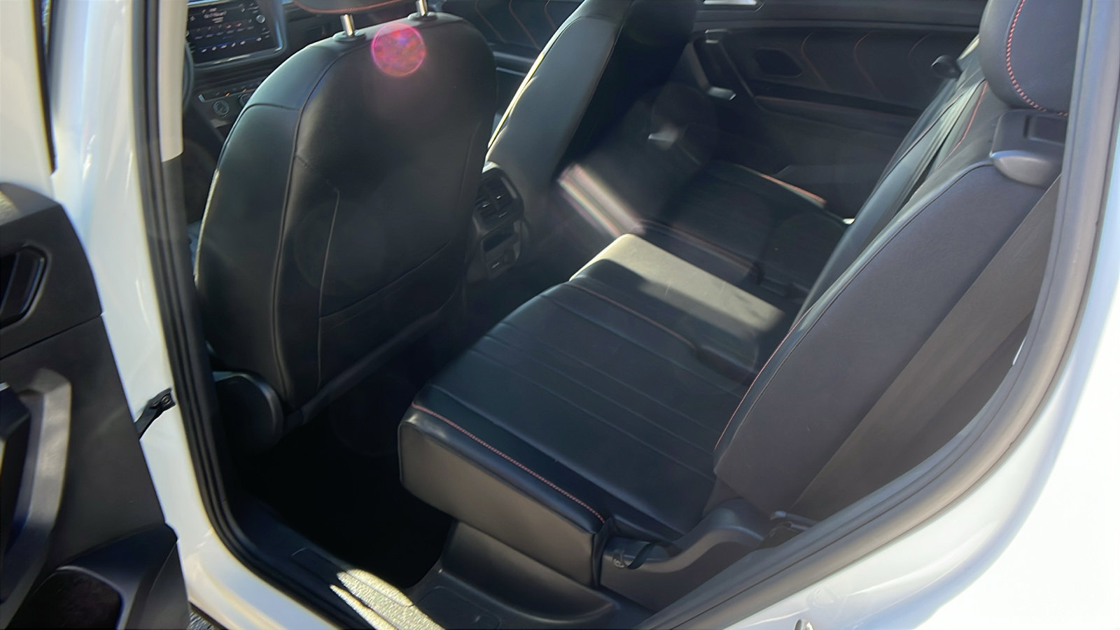 Used 2024 Volkswagen Tiguan SE image 23