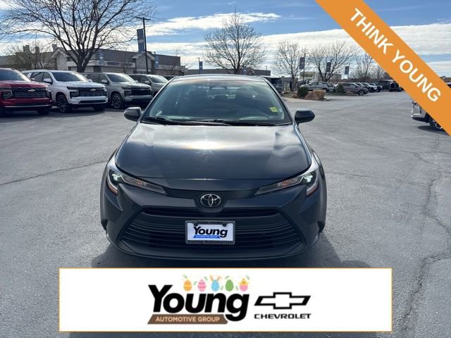 Used 2023 Toyota Corolla LE image 2