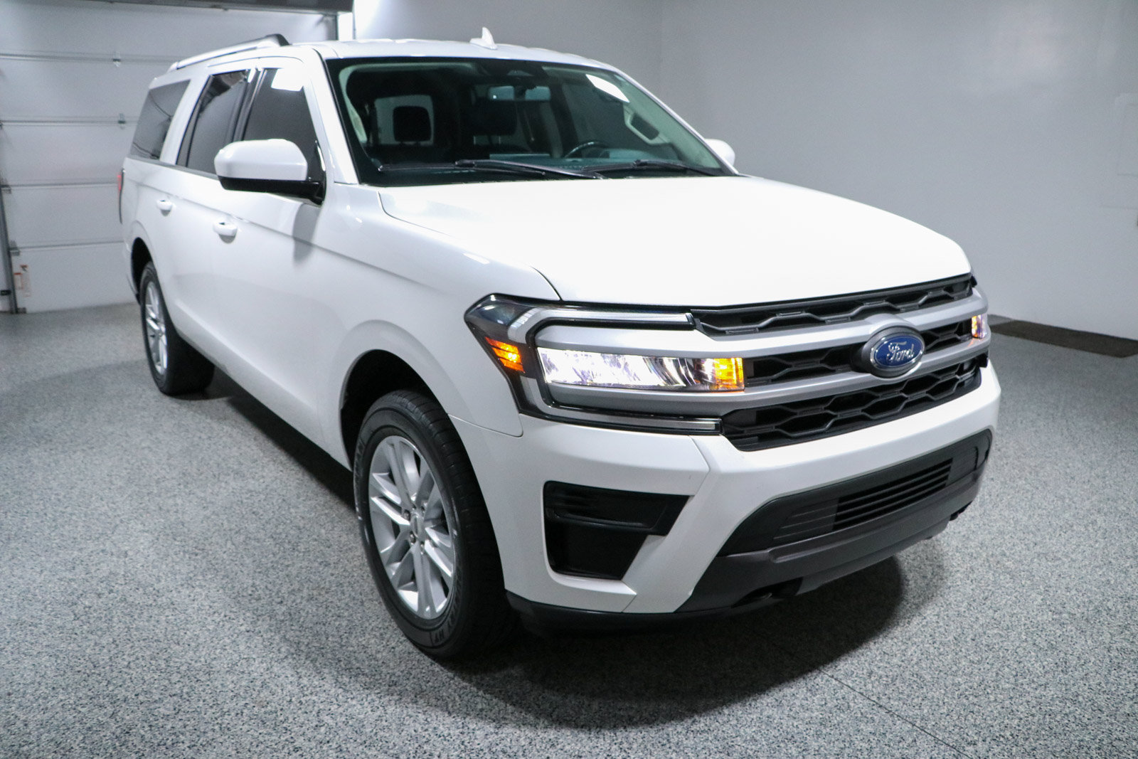 Used 2022 Ford Expedition Max XLT AWD/4WD image 5