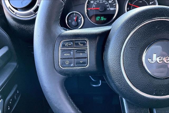 Used 2012 Jeep Wrangler Unlimited Rubicon w/ Connectivity Group image 19