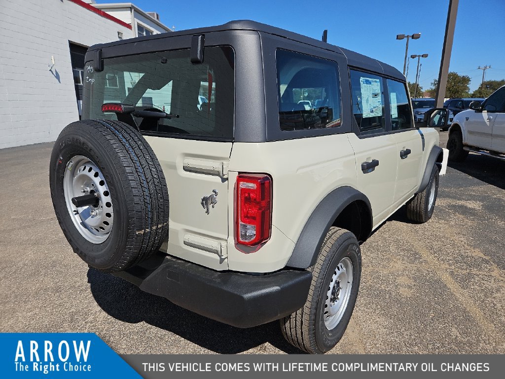 New 2026 Ford Bronco 4-Door AWD/4WD image 11