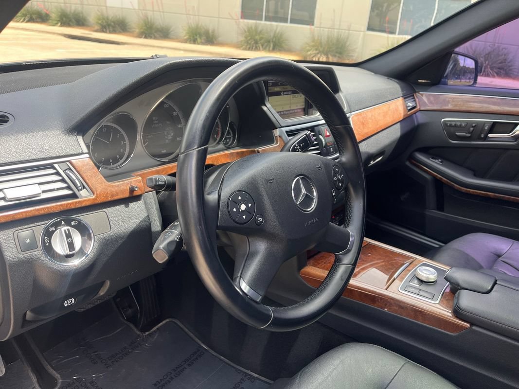 Used 2010 Mercedes-Benz E 350 Sedan image 23