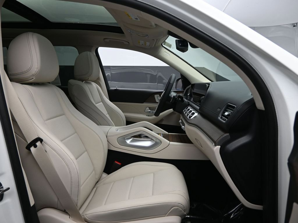 New 2025 Mercedes-Benz GLS 450 4MATIC image 30