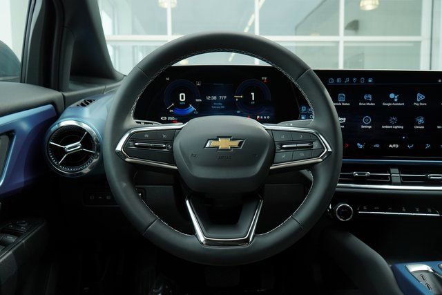 New 2025 Chevrolet Equinox EV LT image 15