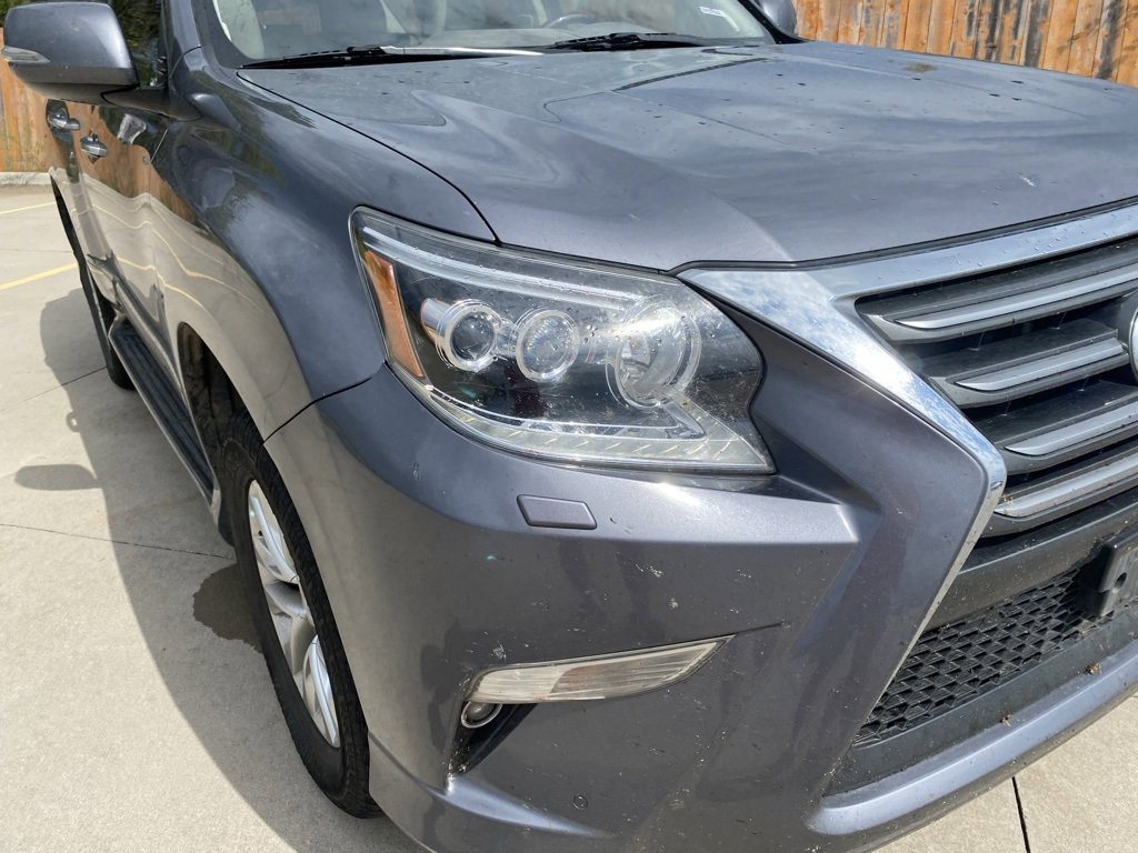 Used 2017 Lexus GX 460 image 4