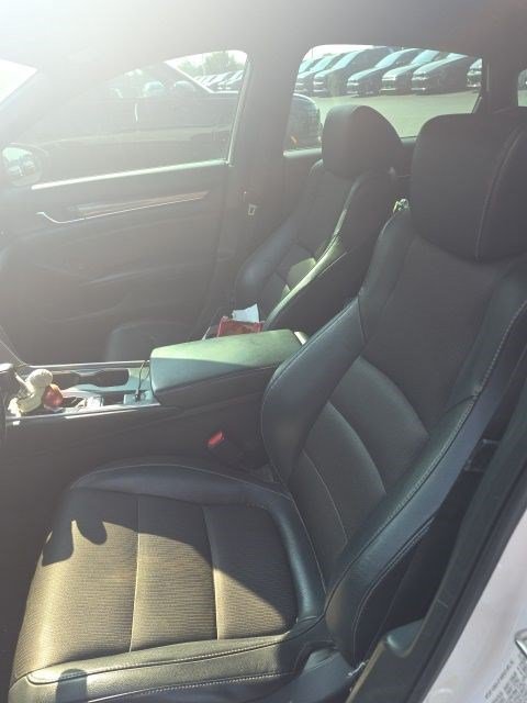 Used 2018 Honda Accord Sport image 10