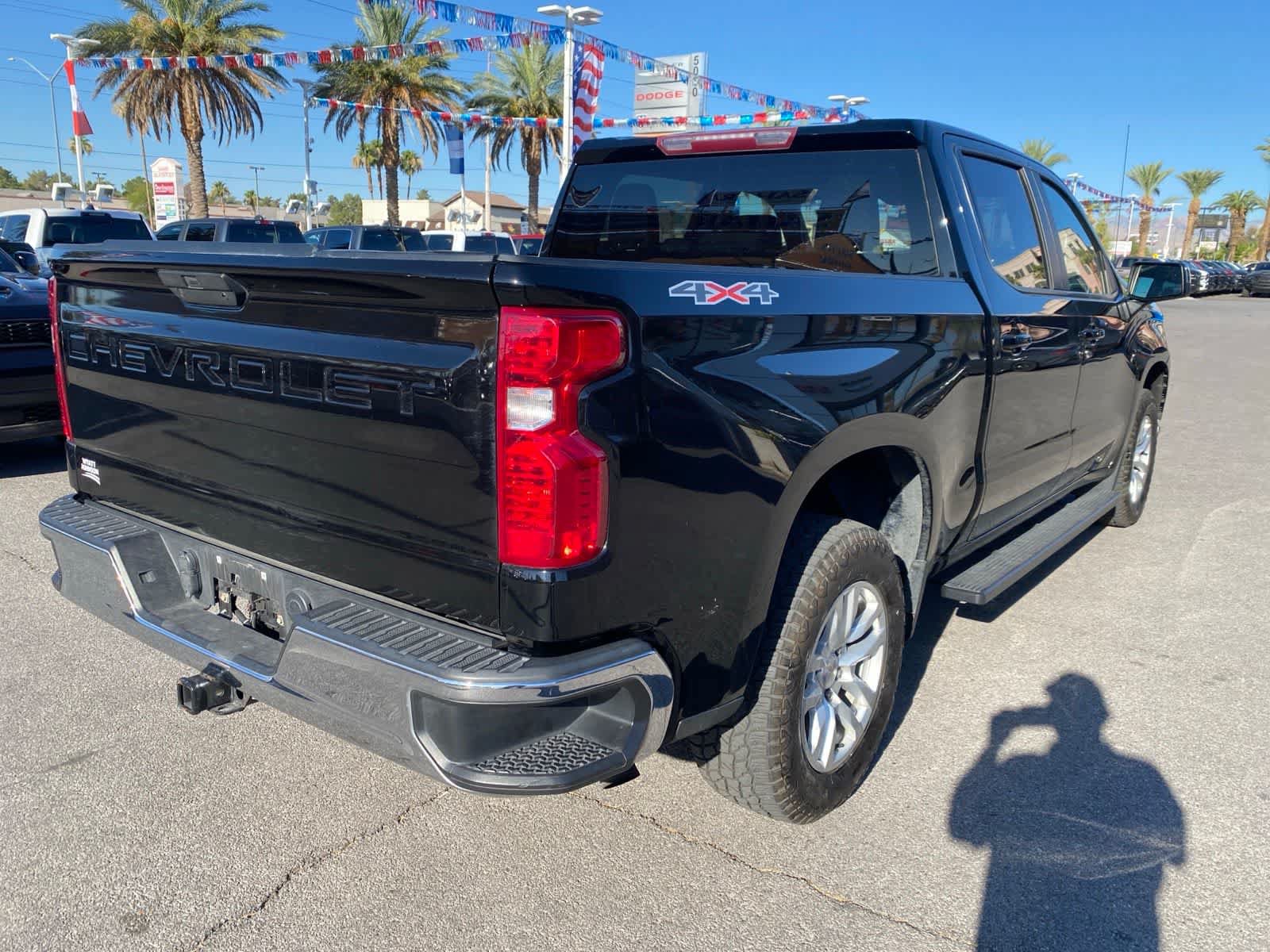 Used 2021 Chevrolet Silverado 1500 LT AWD/4WD image 6
