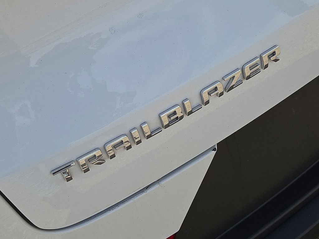 Used 2024 Chevrolet TrailBlazer LS FWD image 11