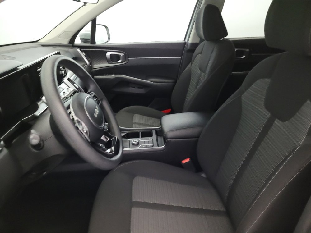 Used 2022 Kia Sorento LX image 17